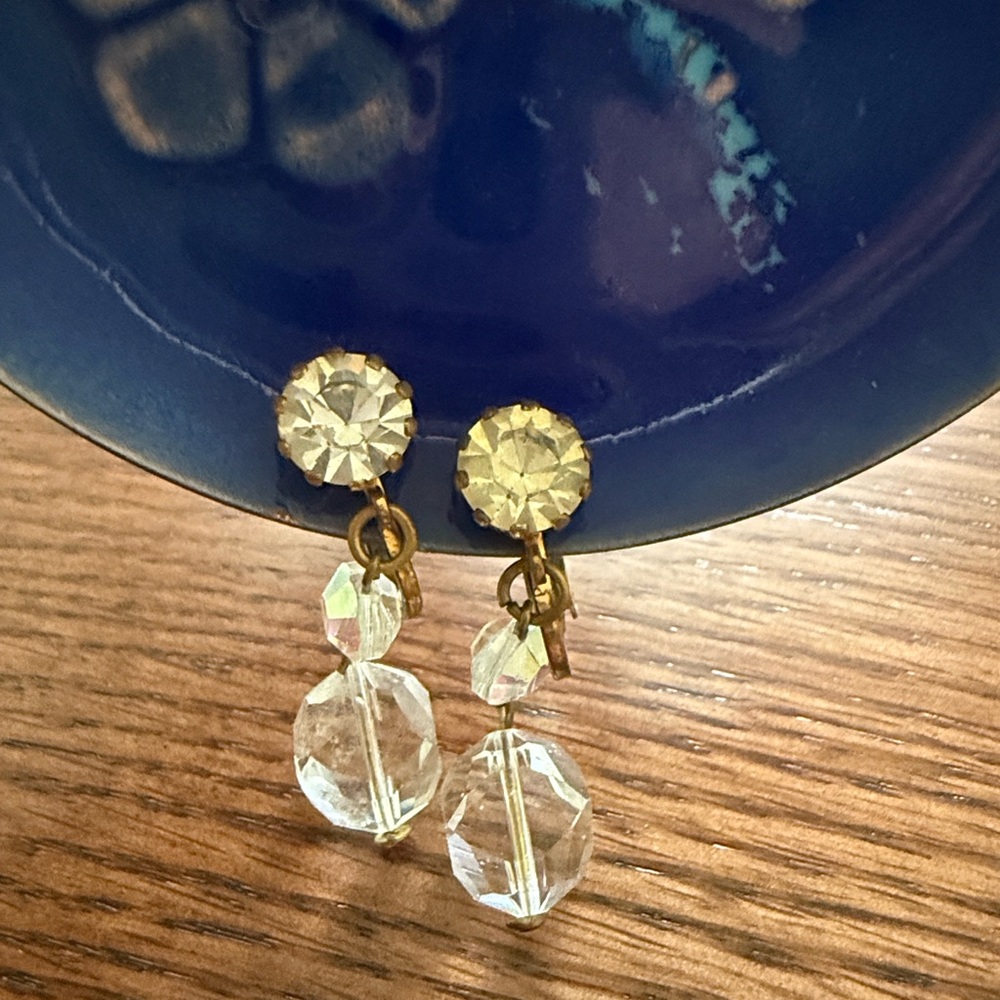 Vintage Aurora Borealis Glass Clip On Earrings